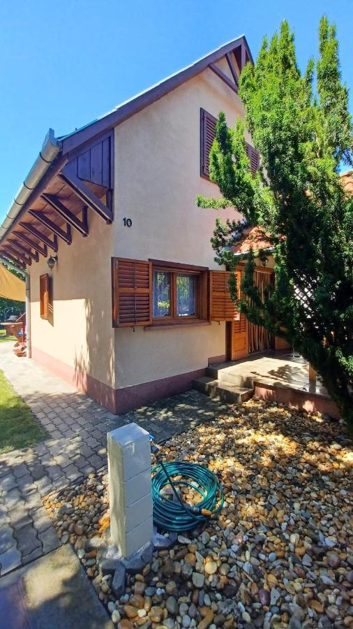 Relax Ii. Vendeghaz Villa Дунапатай Екстериор снимка