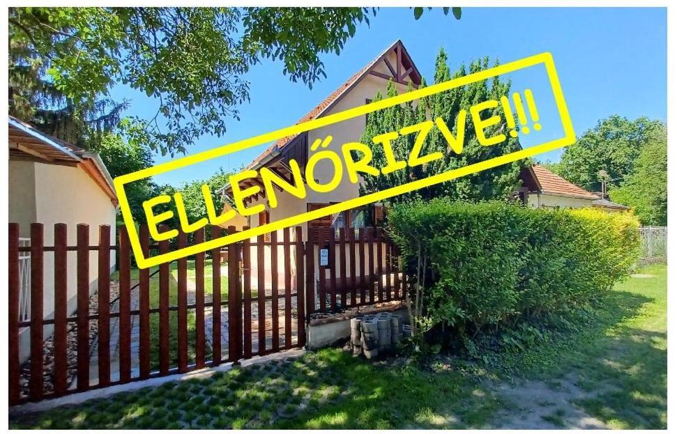 Relax Ii. Vendeghaz Villa Дунапатай Екстериор снимка